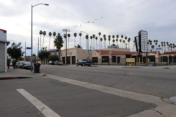 LA 55th Western - 10 of 24