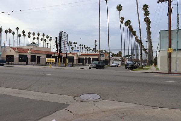 LA 55th Western - 11 of 24
