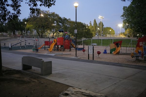 Belvedere plgrnd field - 16