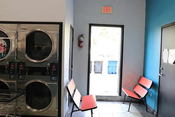 VermontLaundryOfHollywood - 13