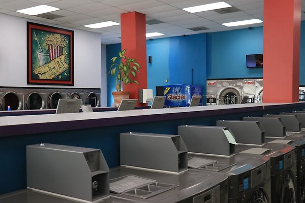 VermontLaundryOfHollywood - 06