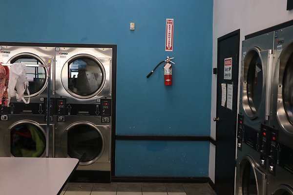 VermontLaundryOfHollywood - 08