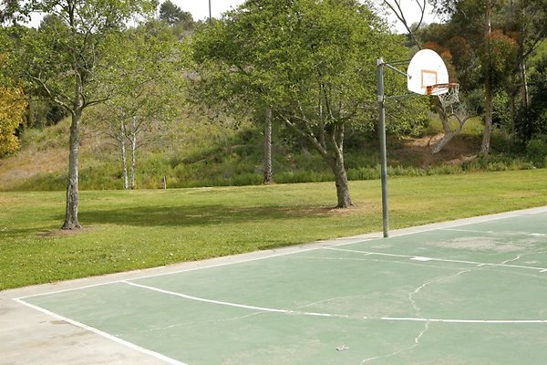 KHahn Olympic BBall - 09