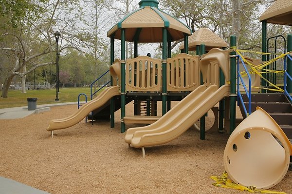 Verdugo Park plgrnd - 09