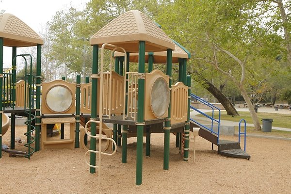 Verdugo Park plgrnd - 05