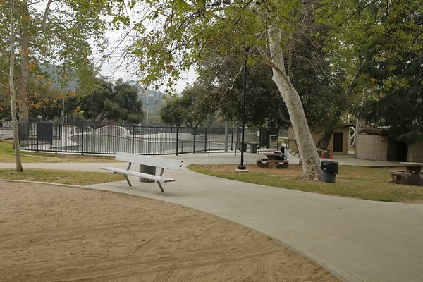 Verdugo Park plgrnd - 15