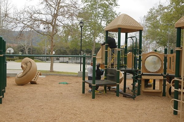 Verdugo Park plgrnd - 06