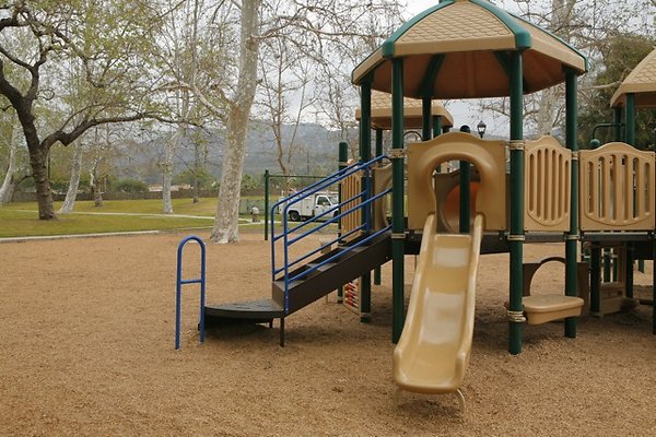 Verdugo Park plgrnd - 13