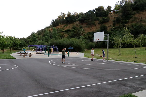 Elysian RiversideBasketball