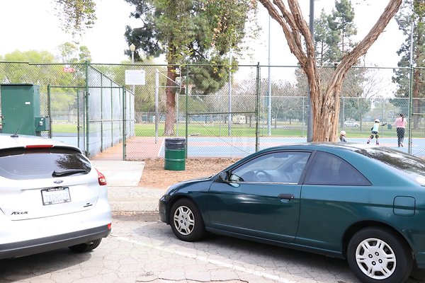EldordoEast Basketball parking - 08