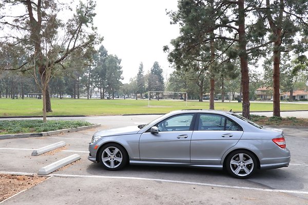 EldordoEast Basketball parking