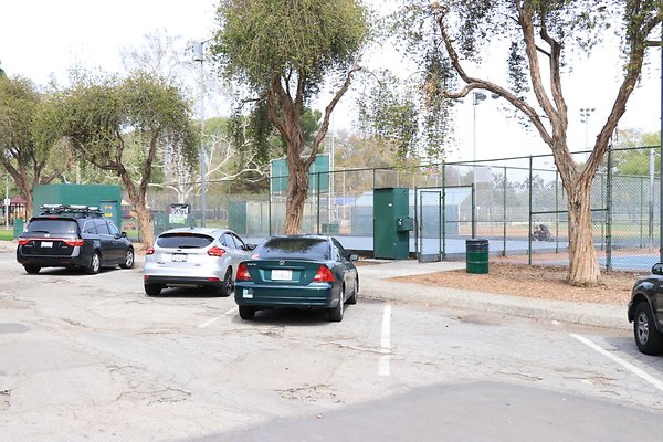 EldordoEast Basketball parking - 06