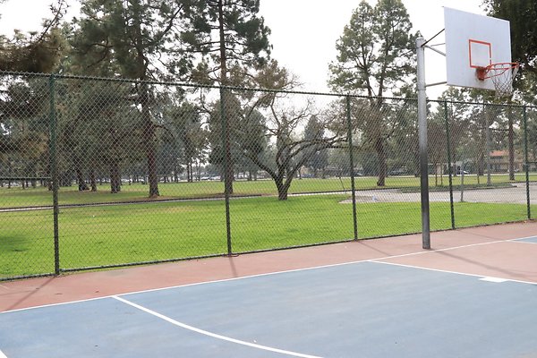 EldordoEast Basketball parking - 23