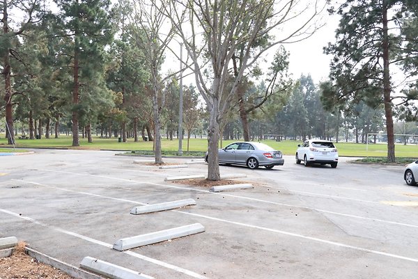 EldordoEast Basketball parking - 04