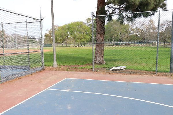 EldordoEast Basketball parking - 30