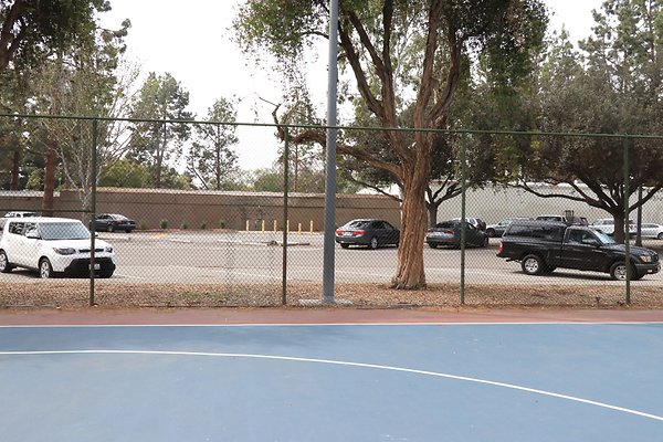 EldordoEast Basketball parking - 21