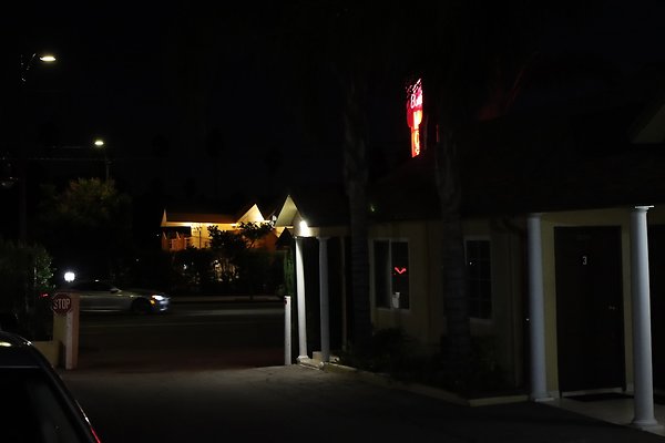 RoseBowlMOtel EagleRock - 25 of 28