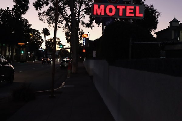 Glendale Motel6 nght - 13 of 16